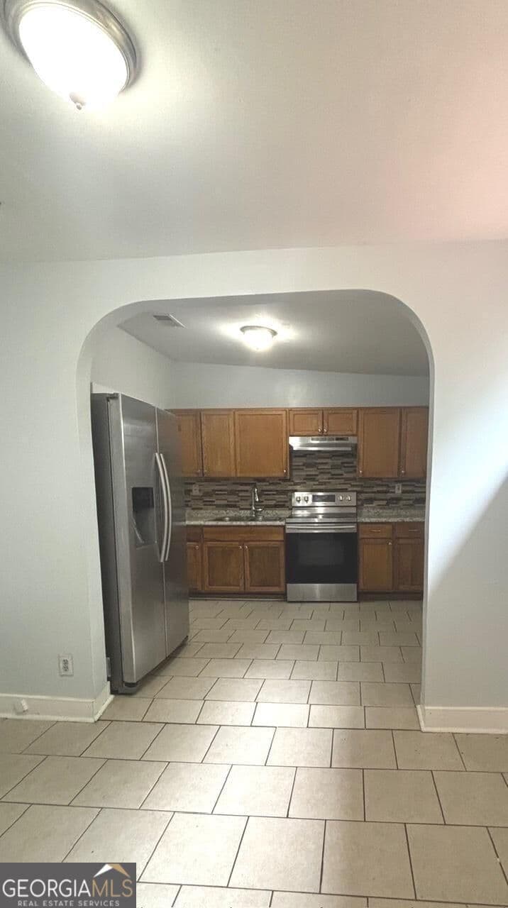 5 bedroom, 2 bathroom single family residence for rent at 693 Dill Avenue, Atlanta, GA 30310 for $2,500 a month — photo 6