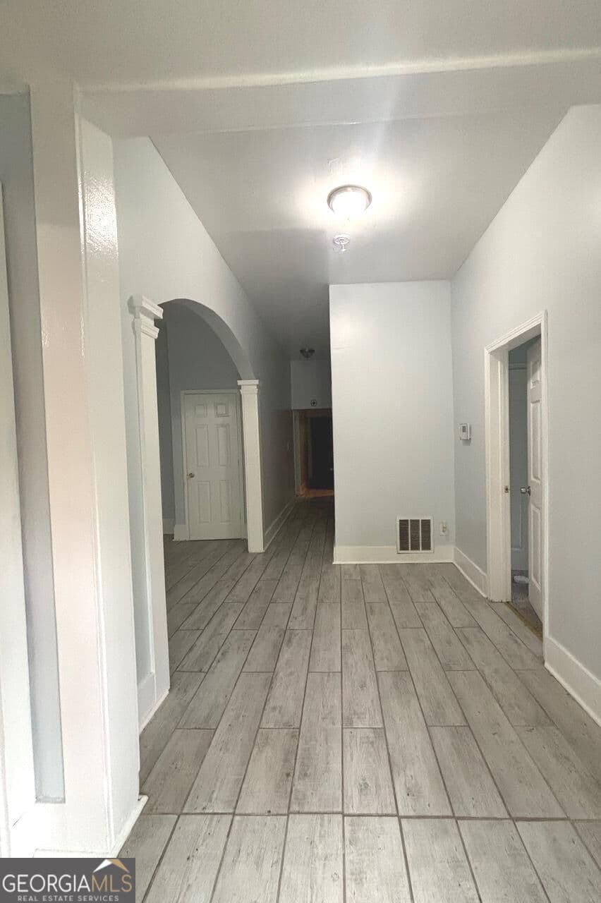 5 bedroom, 2 bathroom single family residence for rent at 693 Dill Avenue, Atlanta, GA 30310 for $2,500 a month — photo 3