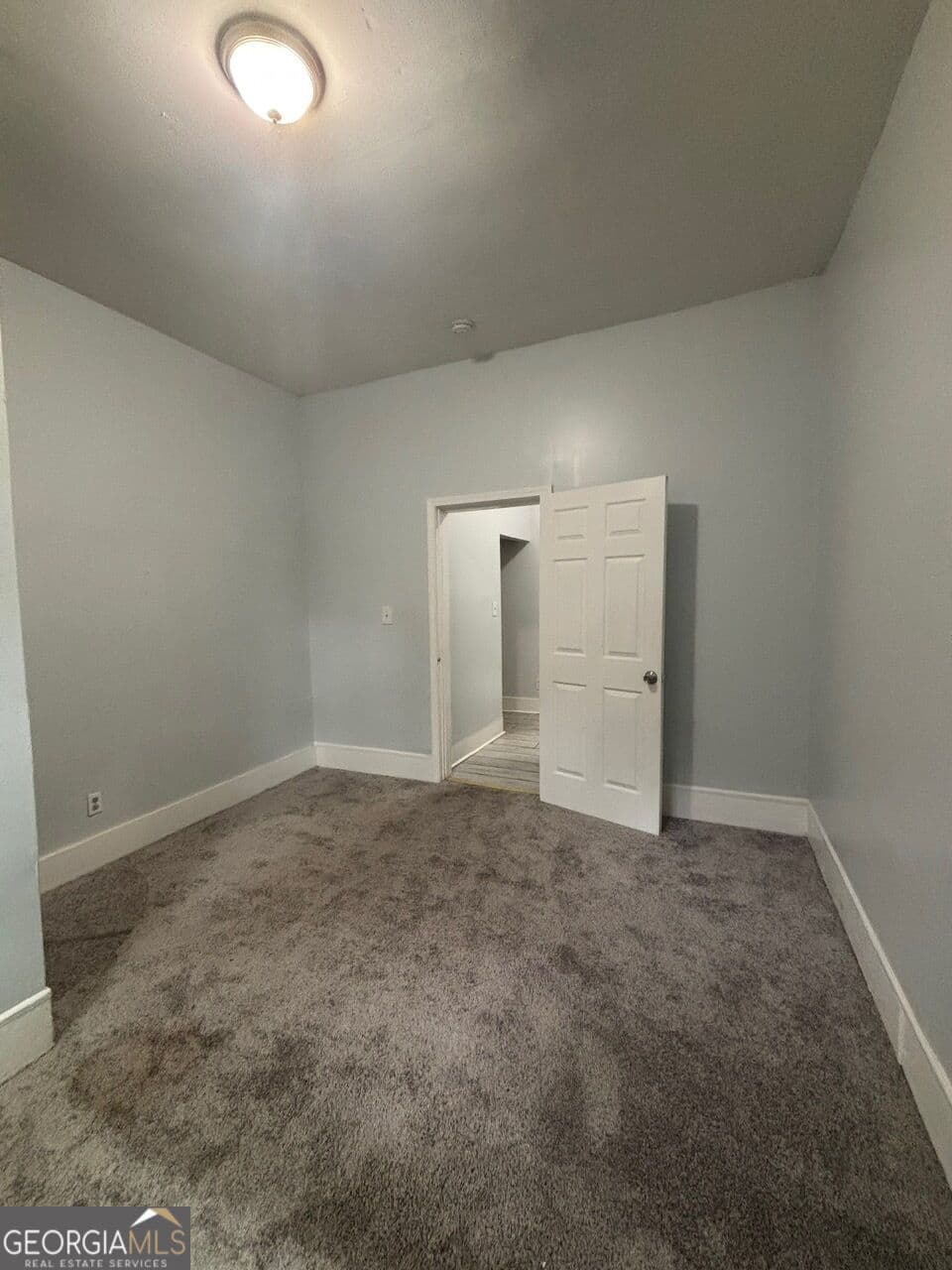 5 bedroom, 2 bathroom single family residence for rent at 693 Dill Avenue, Atlanta, GA 30310 for $2,500 a month — photo 8