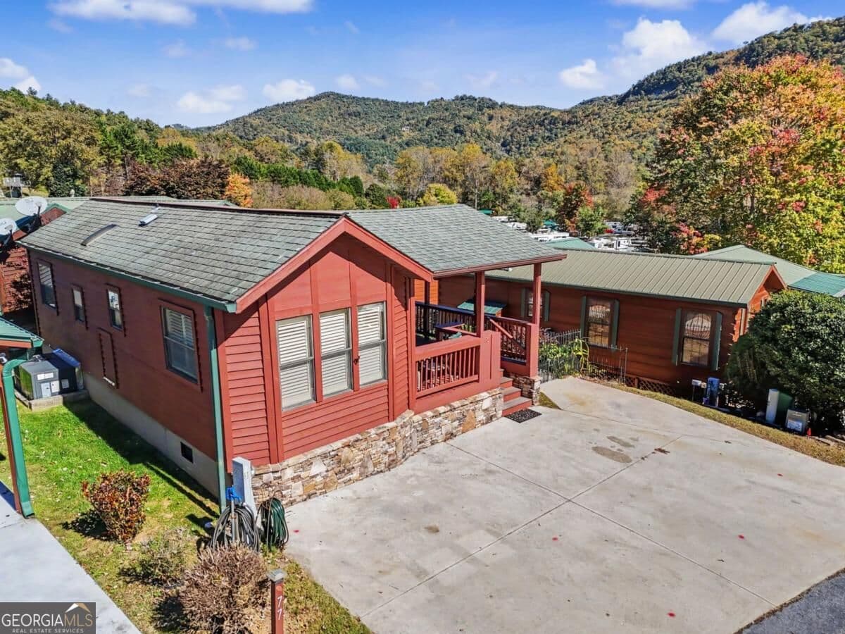 1 bedroom, 1 bathroom, 408 sq ft cabin,single family residence for sale at 83 Falls View Drive, Dillard, GA 30537