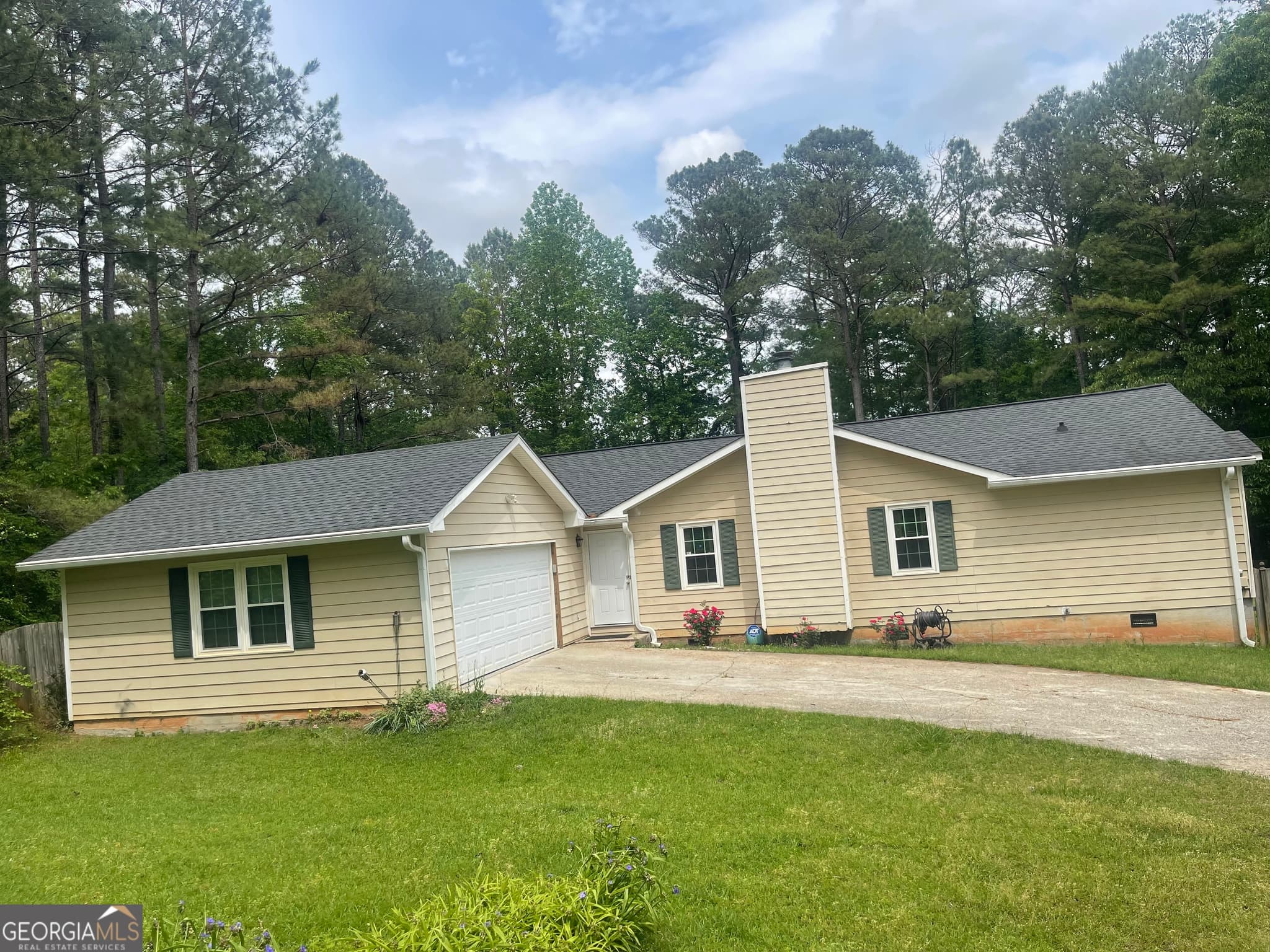 3 bedroom, 2 bathroom, 1,569 sq ft single family residence sold at 625 Locust Road, Locust Grove, GA 30248