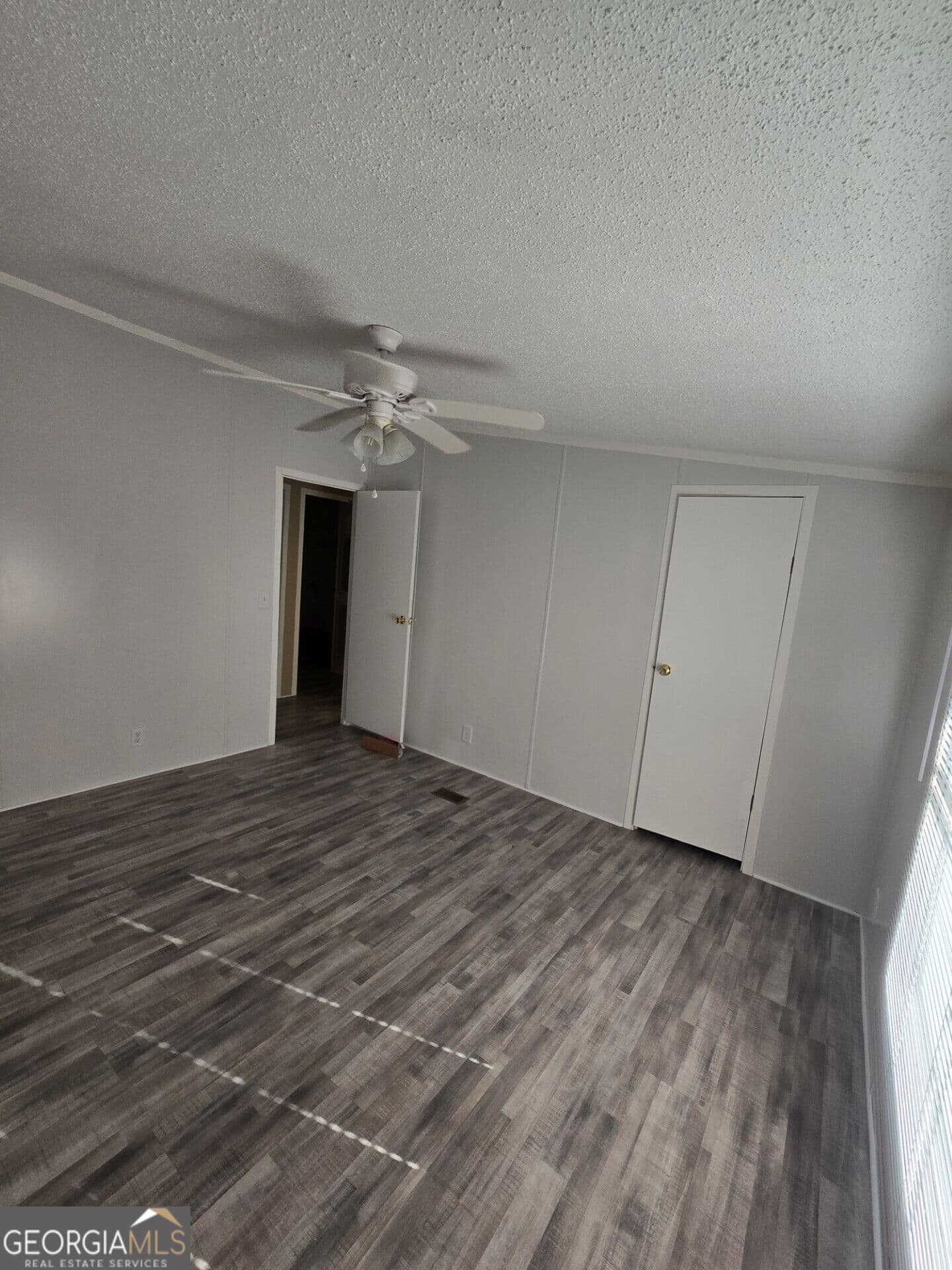 3 bedroom, 2 bathroom, 1,404 sq ft manufactured home,single family residence for sale at 187 Navaho Road # 187N, Locust Grove, GA 30248 — photo 4