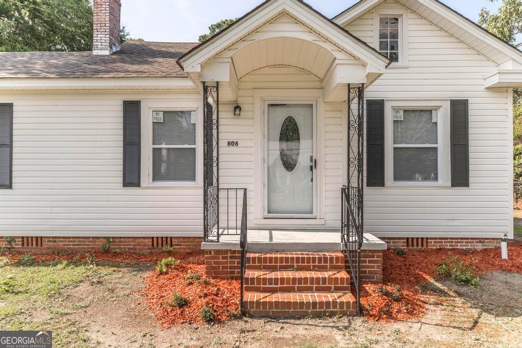 3 bedroom, 2 bathroom, 1,453 sq ft single family residence under contract at 806 Woodrow Avenue, Dublin, GA 31021 — photo 6