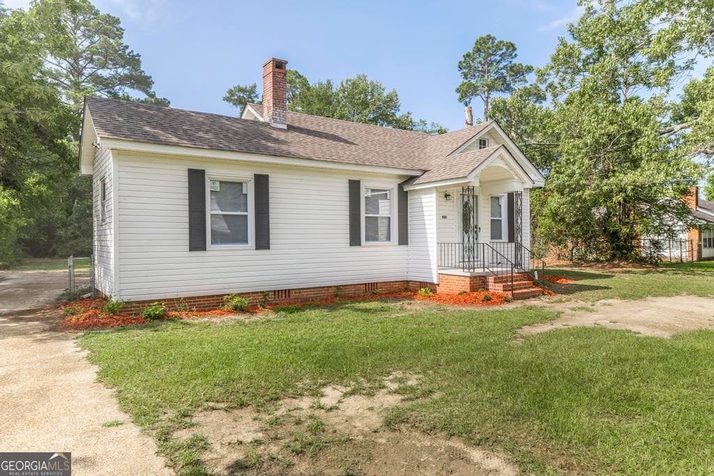 3 bedroom, 2 bathroom, 1,453 sq ft single family residence under contract at 806 Woodrow Avenue, Dublin, GA 31021 — photo 5