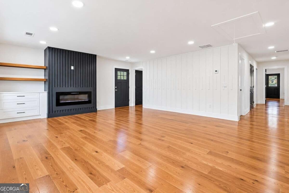 4 bedroom, 2.5 bathroom single family residence for sale at 2193 Park Terrace, College Park, GA 30337 — photo 7