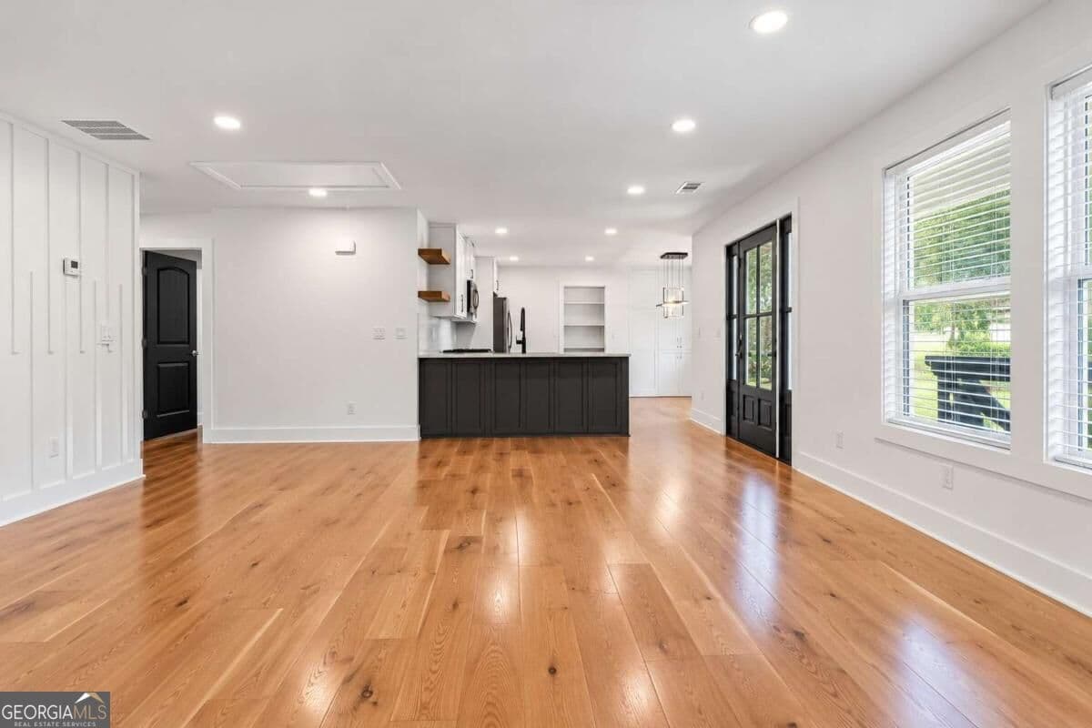 4 bedroom, 2.5 bathroom single family residence for sale at 2193 Park Terrace, College Park, GA 30337 — photo 3