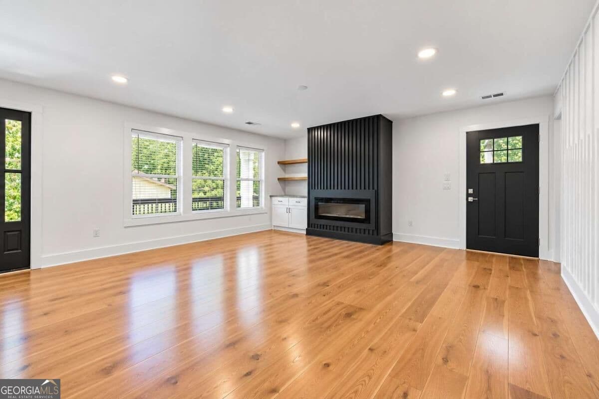 4 bedroom, 2.5 bathroom single family residence for sale at 2193 Park Terrace, College Park, GA 30337 — photo 9
