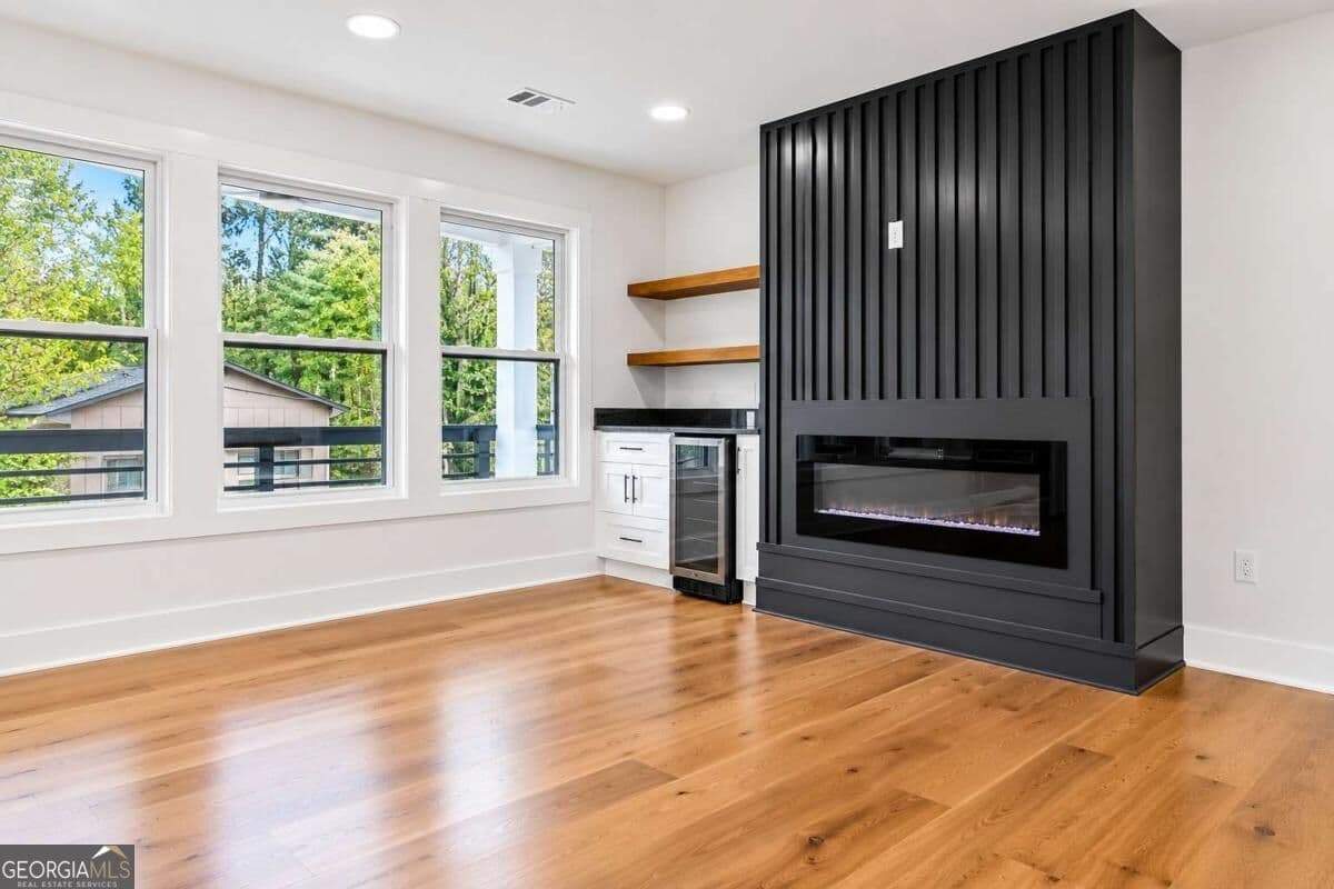 4 bedroom, 2.5 bathroom single family residence for sale at 2193 Park Terrace, College Park, GA 30337 — photo 8