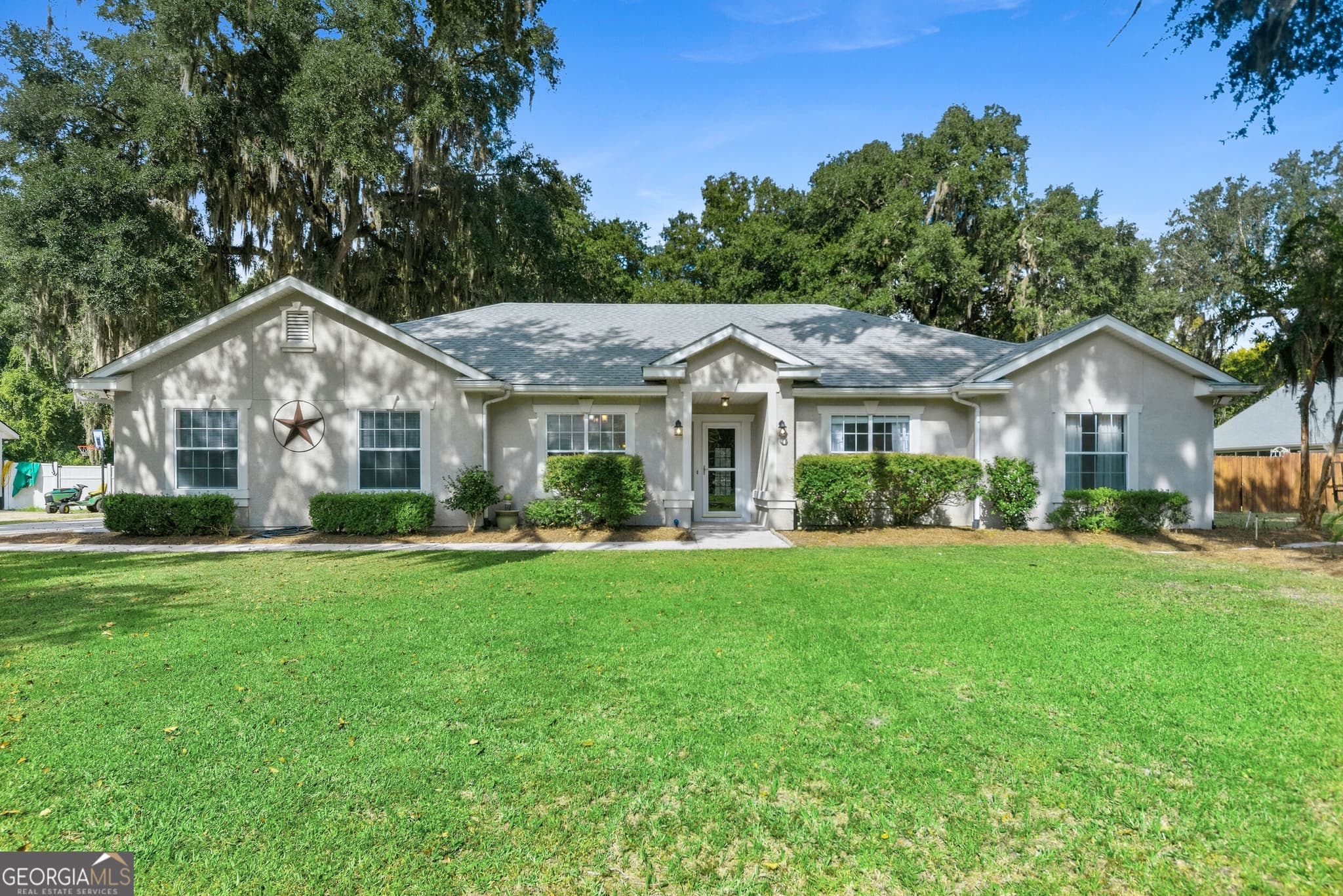 4 bedroom, 2 bathroom, 2,117 sq ft single family residence for sale at 46 Williams Court, St. Marys, GA 31558