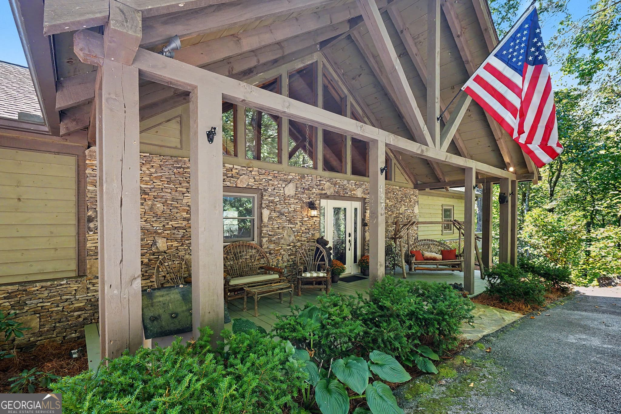 4 bedroom, 3 bathroom, 3,600 sq ft cabin,single family residence for sale at 427 Smokehouse Knob Drive, Rabun Gap, GA 30568 — photo 10