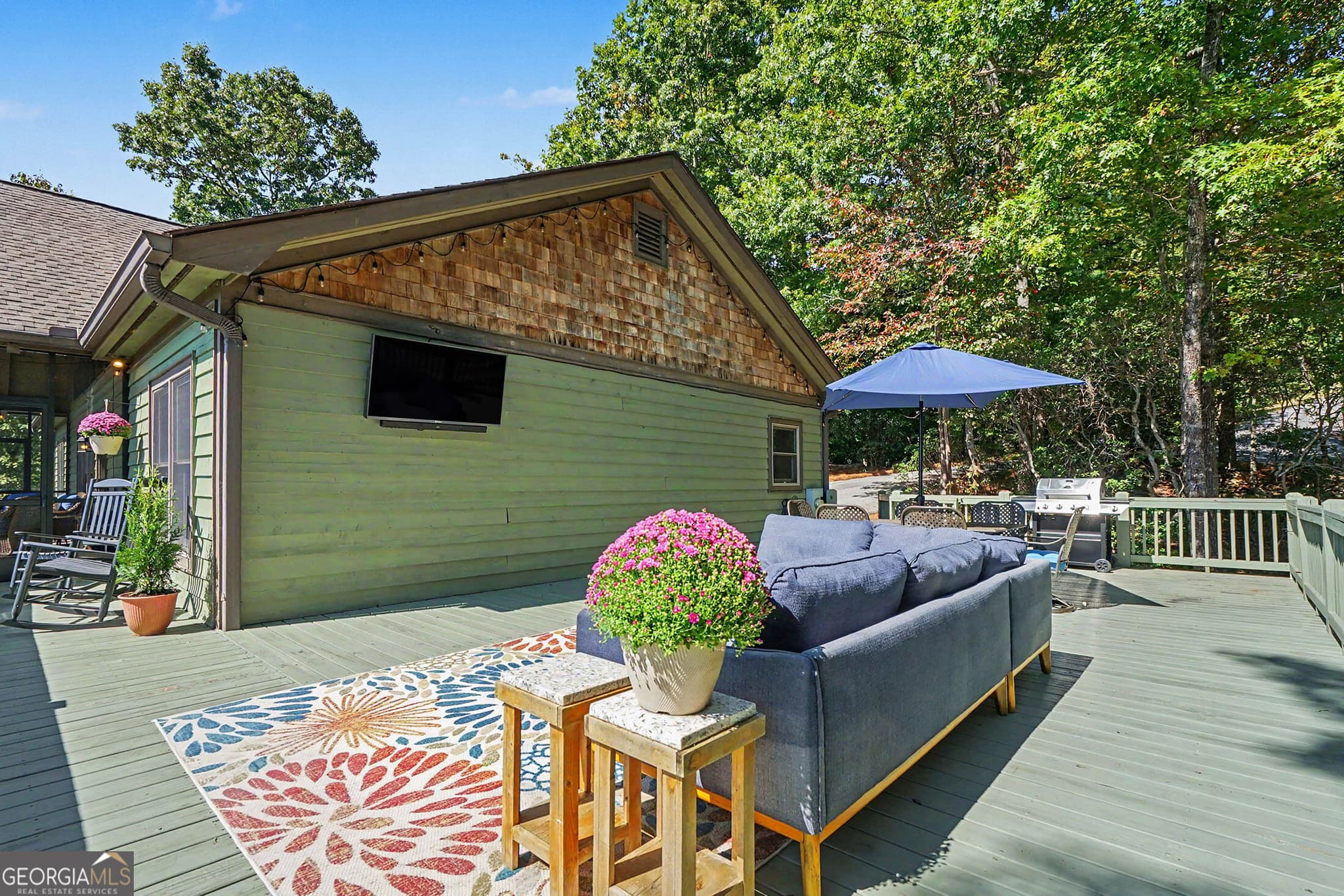4 bedroom, 3 bathroom, 3,600 sq ft cabin,single family residence for sale at 427 Smokehouse Knob Drive, Rabun Gap, GA 30568 — photo 4
