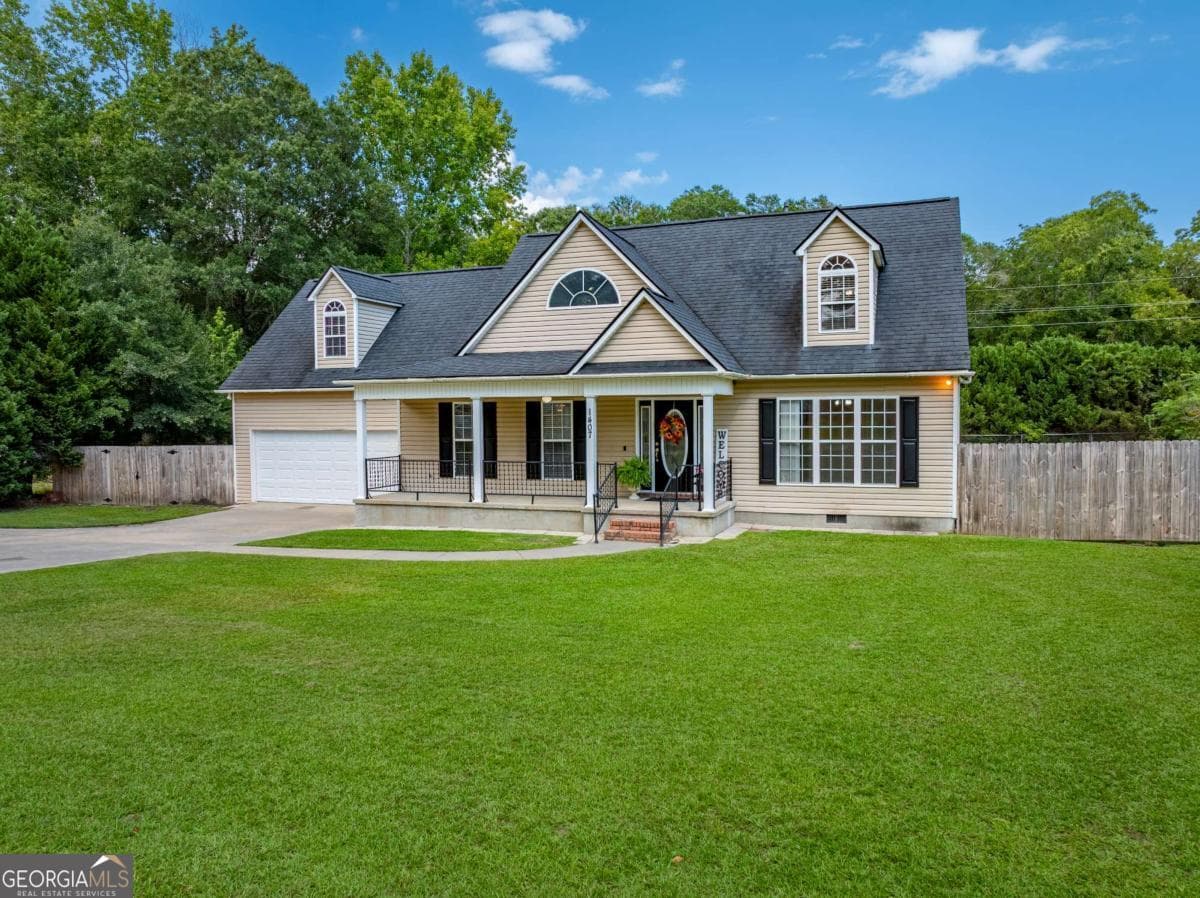 4 bedroom, 2 bathroom, 2,311 sq ft single family residence for sale at 1407 Red Fox Trail, Tifton, GA 31793 — photo 3