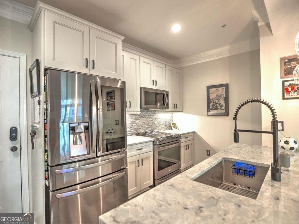 1 bedroom, 1 bathroom, 789 sq ft condominium for sale at 955 Juniper Street 1116, Atlanta, GA 30309 — photo 2
