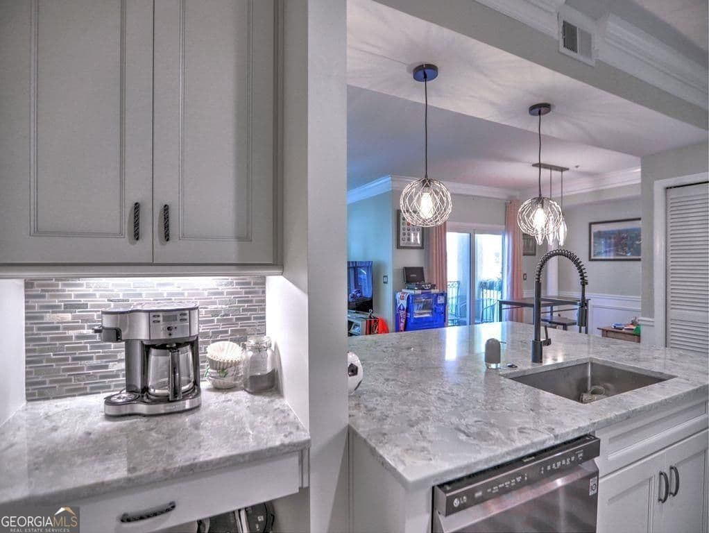 1 bedroom, 1 bathroom, 789 sq ft condominium for sale at 955 Juniper Street 1116, Atlanta, GA 30309 — photo 4