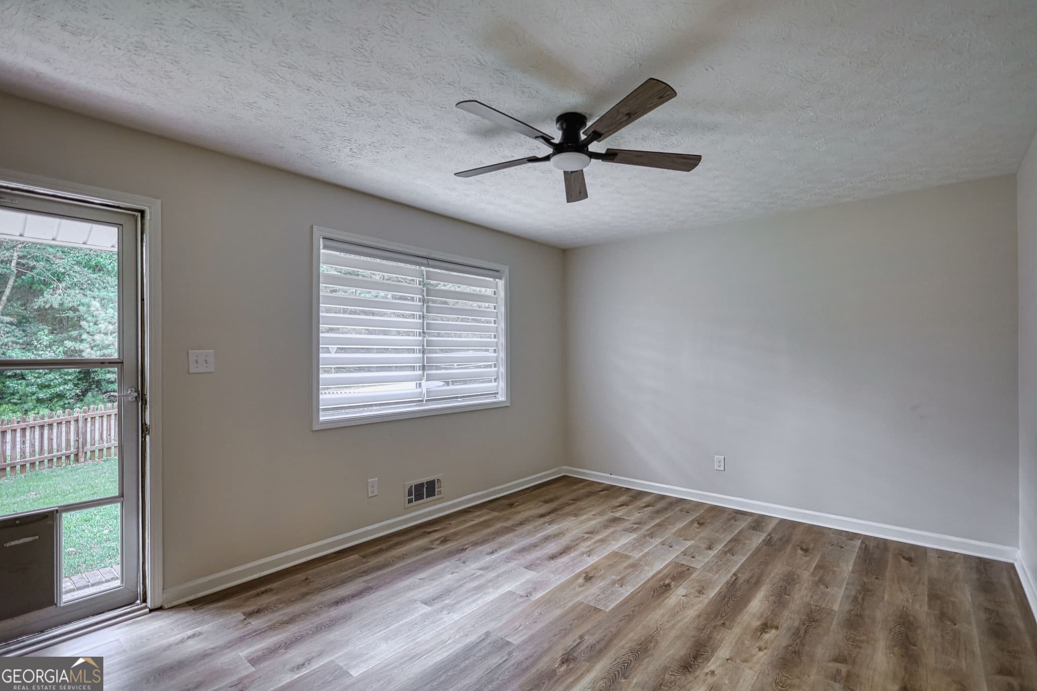 3 bedroom, 1 bathroom, 1,008 sq ft single family residence for sale at 3075 Sunset Road, Conyers, GA 30094 — photo 10