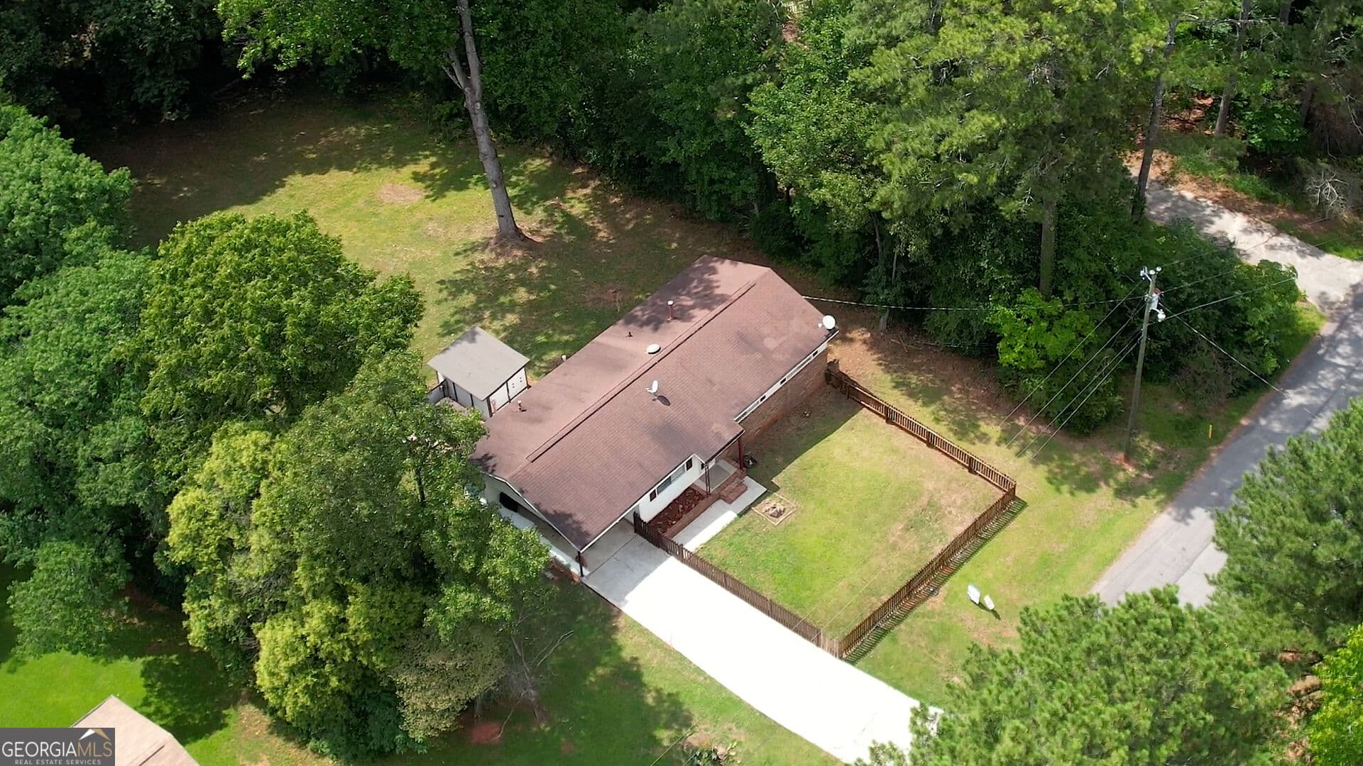 3 bedroom, 1 bathroom, 1,008 sq ft single family residence for sale at 3075 Sunset Road, Conyers, GA 30094 — photo 4