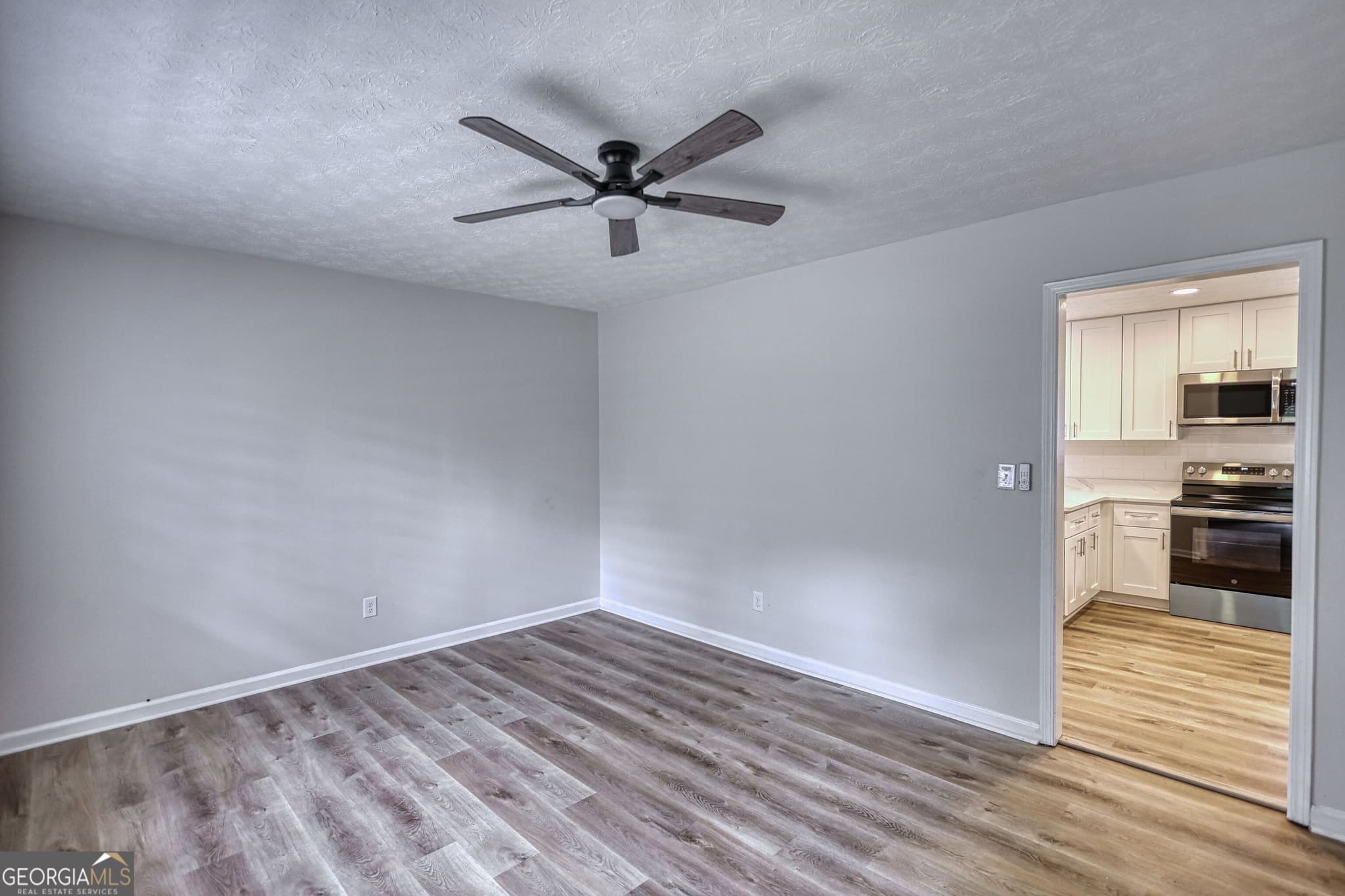 3 bedroom, 1 bathroom, 1,008 sq ft single family residence for sale at 3075 Sunset Road, Conyers, GA 30094 — photo 8