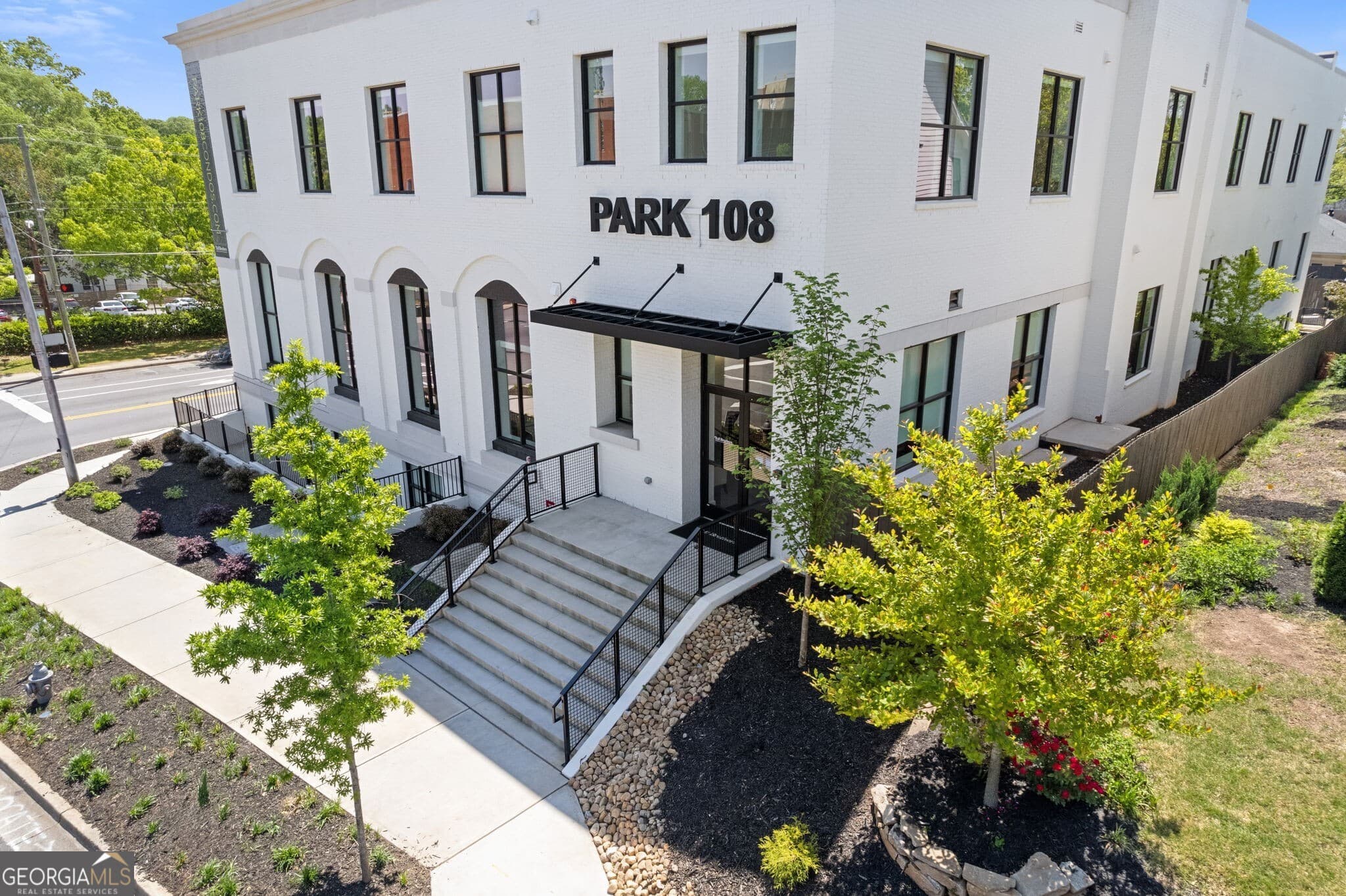 2 bedroom, 2 bathroom, 1,058 sq ft loft,condominium sold at 108 Park Place UNIT 114, Decatur, GA 30030