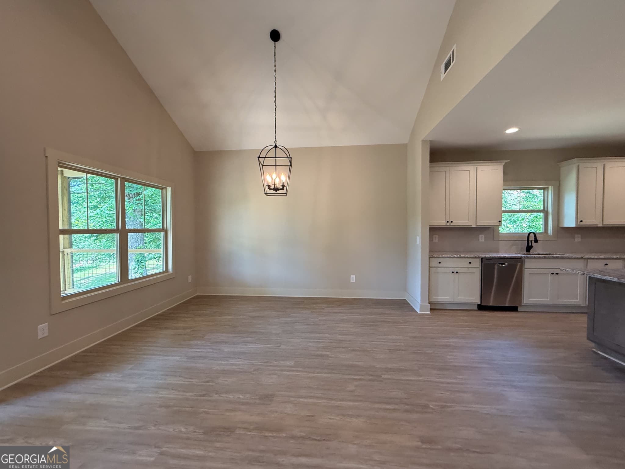 3 bedroom, 2 bathroom, 1,685 sq ft single family residence for sale at 365 Hunts Ridge Drive, Cleveland, GA 30528 — photo 8