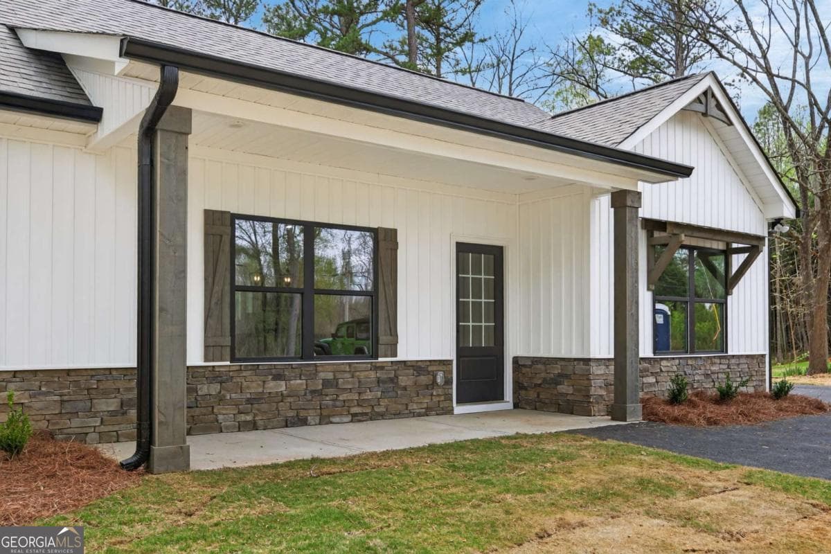 3 bedroom, 2 bathroom single family residence sold at 1955 GOLDMINE Road, Dallas, GA 30157
