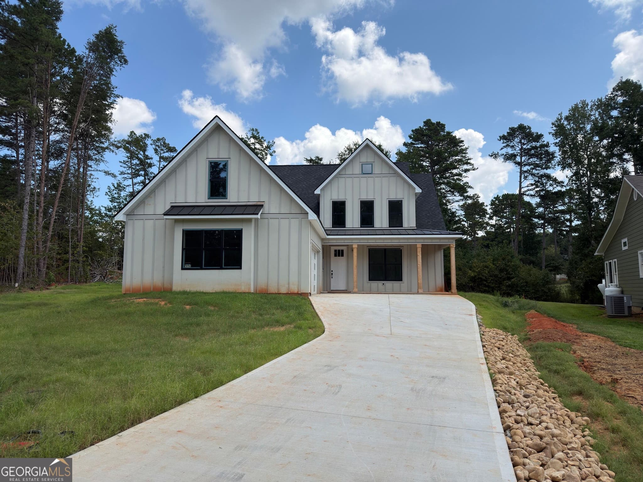 3 bedroom, 2.5 bathroom, 2,973 sq ft single family residence for sale at 214 Bunker Lane, Westminster, SC 29693