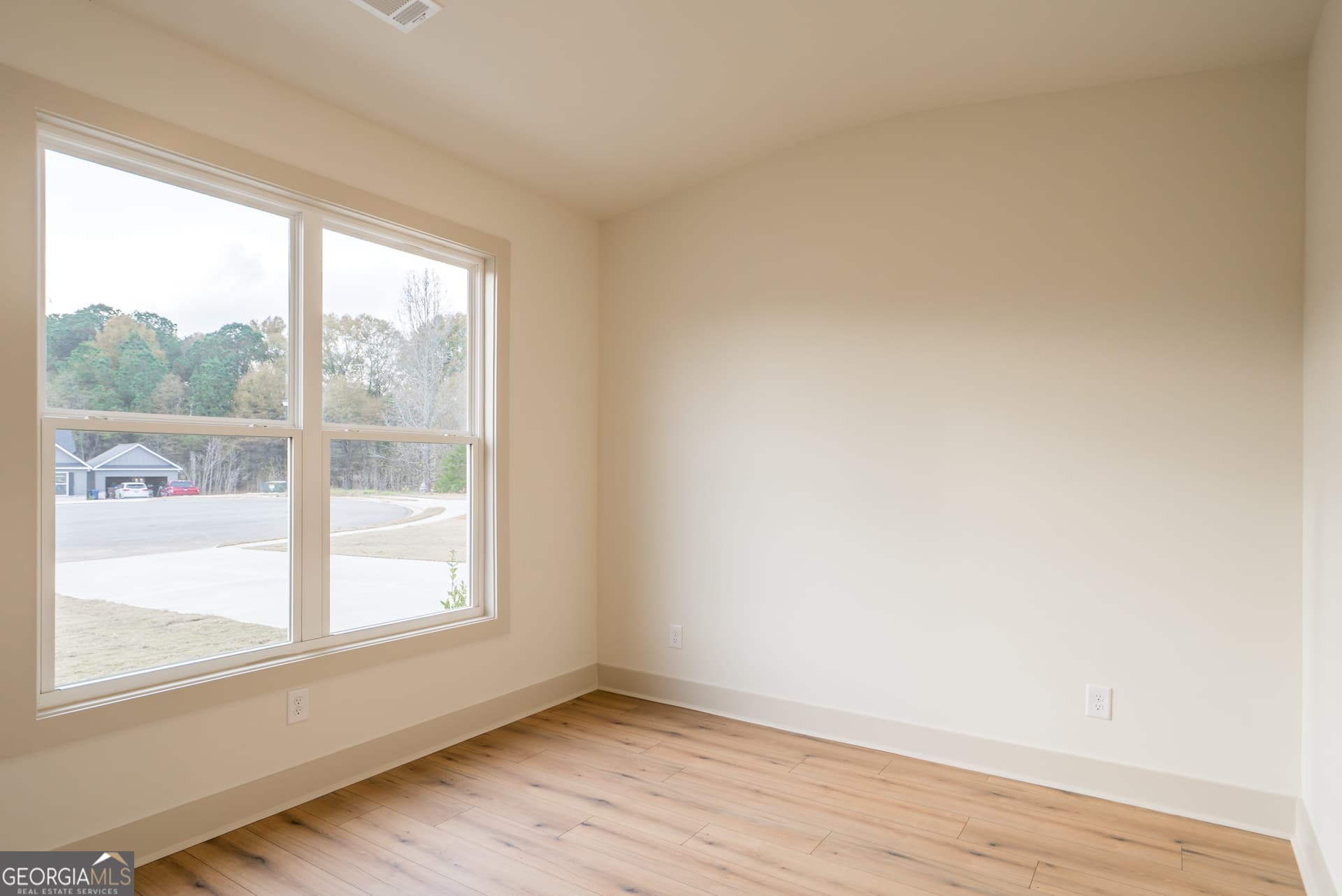 4 bedroom, 3 bathroom, 2,240 sq ft single family residence for sale at 209 Squirrel Run, Good Hope, GA 30641 — photo 6
