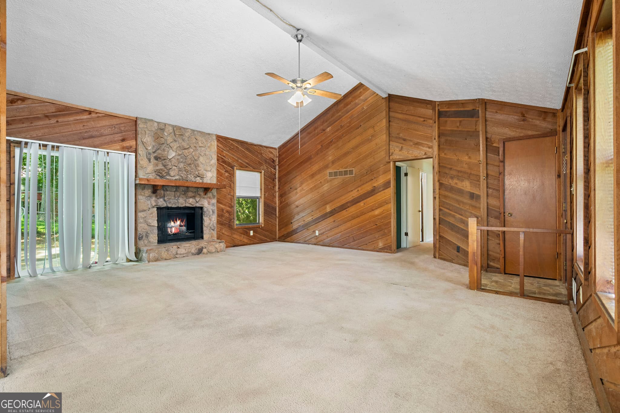 3 bedroom, 2 bathroom, 1,468 sq ft single family residence for sale at 2656 Royal Oak Court, Acworth, GA 30102 — photo 5