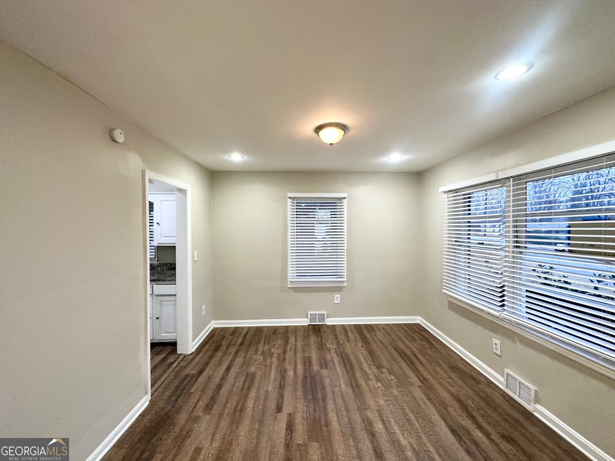 3 bedroom, 2 bathroom, 1,139 sq ft single family residence for sale at 2634 Rockcliff Road, Atlanta, GA 30316 — photo 4
