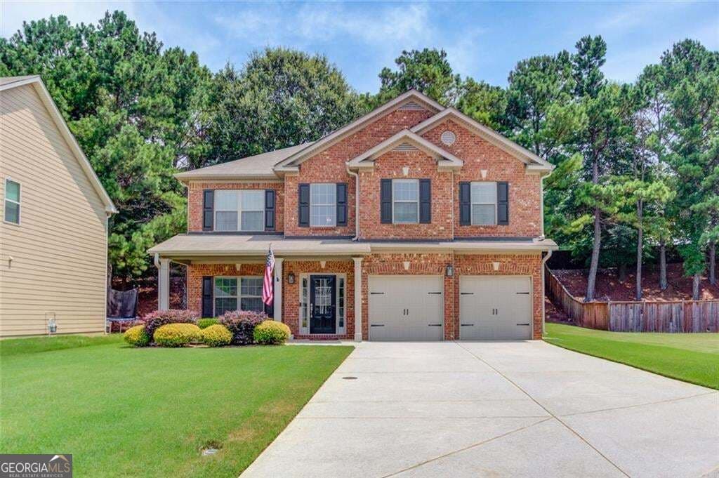 4 bedroom, 2.5 bathroom, 2,488 sq ft single family residence for sale at 5719 Berkshire Trace, Braselton, GA 30517 — photo 2
