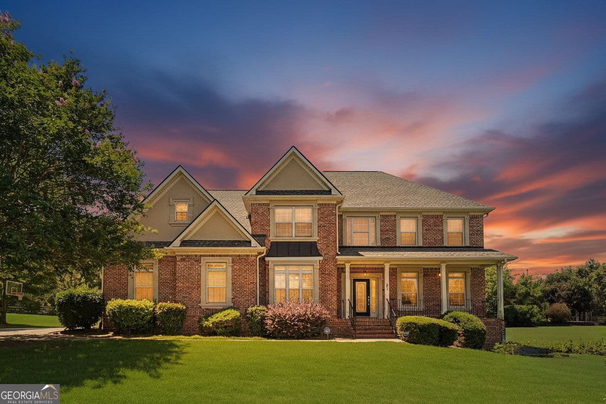 5 bedroom, 4 bathroom, 4,827 sq ft single family residence for sale at 328 Thistlewood Run, Mcdonough, GA 30252 — photo 1 of 50