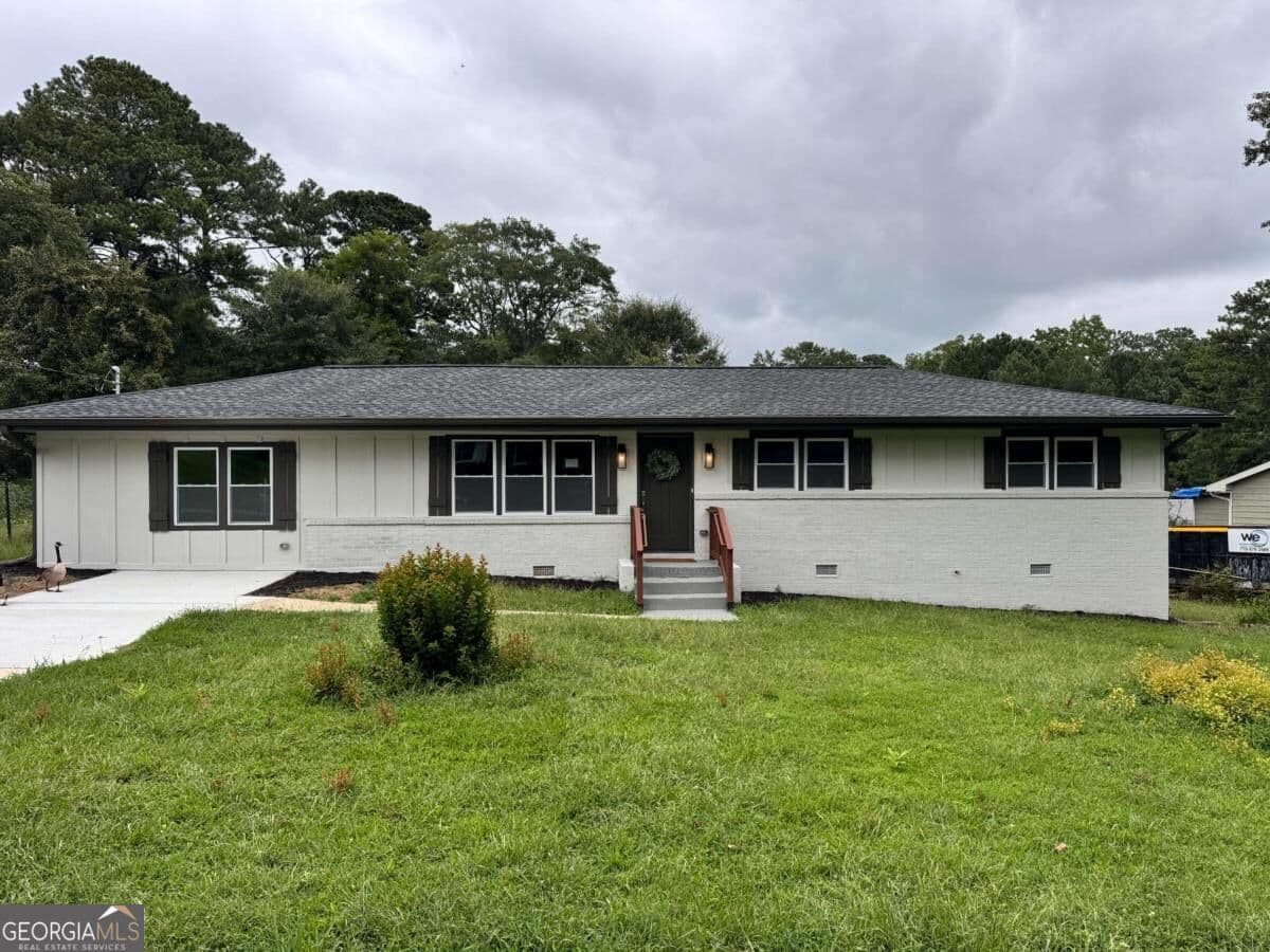 4 bedroom, 2 bathroom, 1,512 sq ft single family residence for sale at 5981 Pisgah Road, Mableton, GA 30126 — photo 2