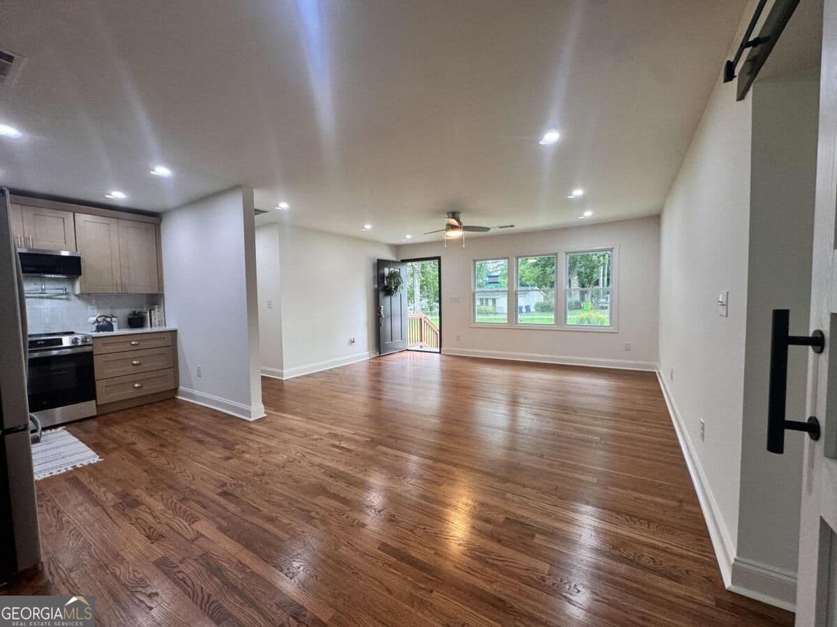 4 bedroom, 2 bathroom, 1,512 sq ft single family residence for sale at 5981 Pisgah Road, Mableton, GA 30126 — photo 7