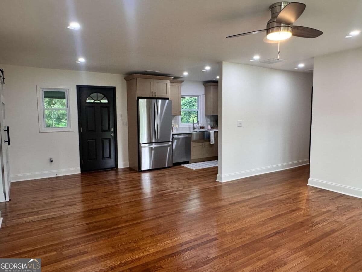 4 bedroom, 2 bathroom, 1,512 sq ft single family residence for sale at 5981 Pisgah Road, Mableton, GA 30126 — photo 5