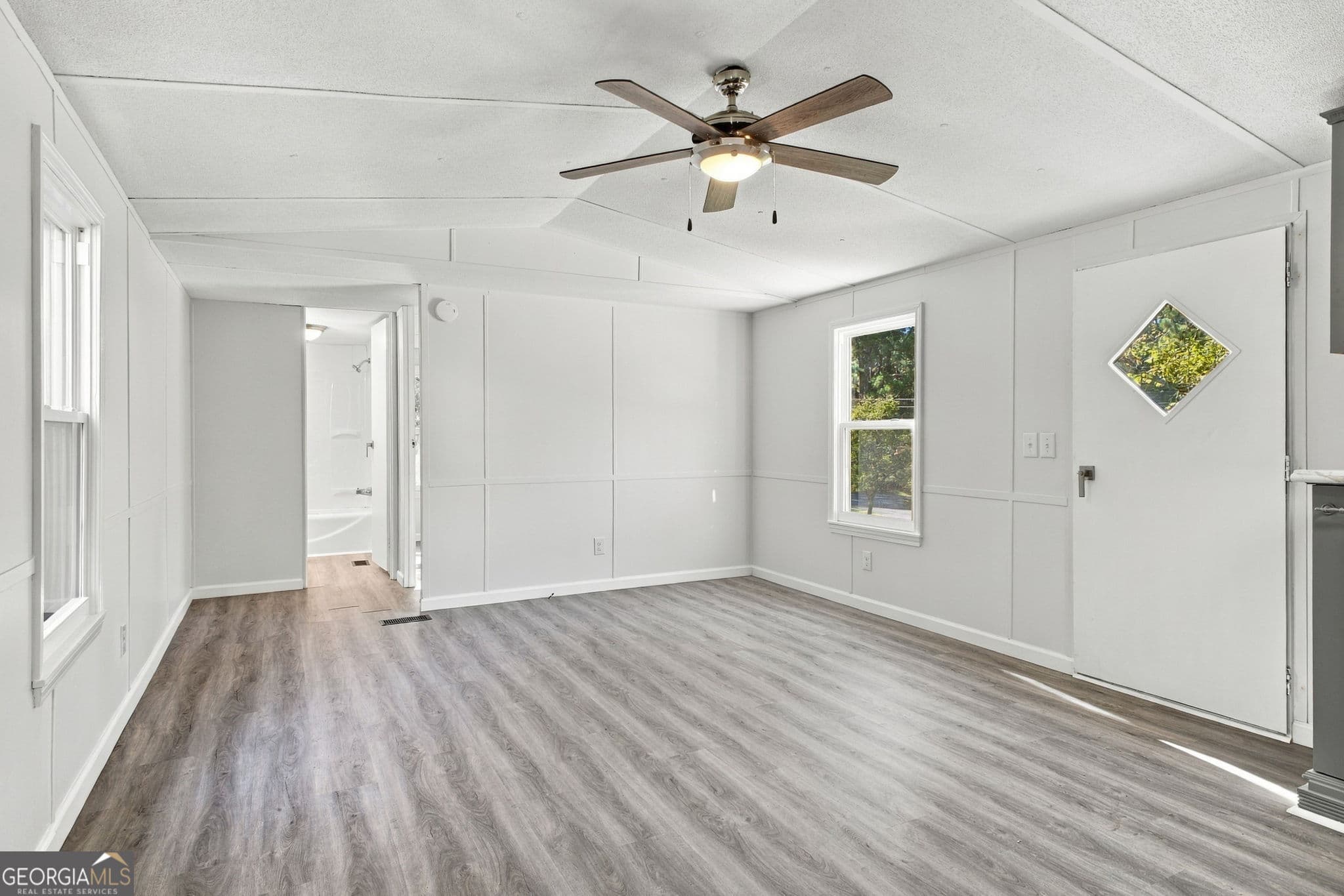 3 bedroom, 2 bathroom, 1,064 sq ft manufactured home,single family residence for sale at 160 Mountain View Road, Trion, GA 30753 — photo 6