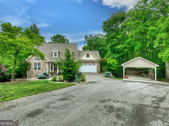 4 bedroom, 3.5 bathroom, 4,125 sq ft single family residence for sale at 113 Dundee Drive, Blairsville, GA 30512 — photo 2