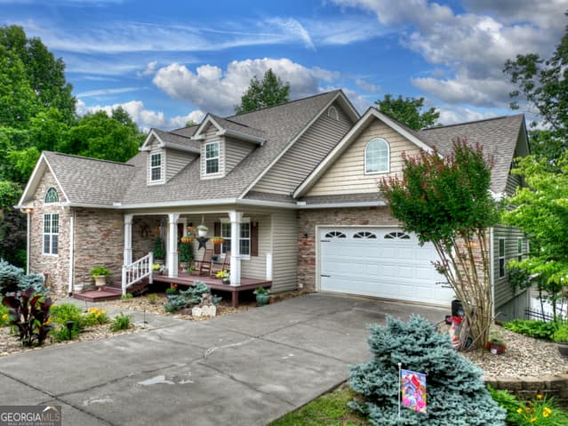 4 bedroom, 3.5 bathroom, 4,125 sq ft single family residence for sale at 113 Dundee Drive, Blairsville, GA 30512 — photo 4