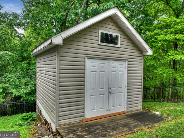 4 bedroom, 3.5 bathroom, 4,125 sq ft single family residence for sale at 113 Dundee Drive, Blairsville, GA 30512 — photo 8