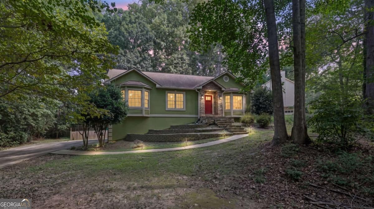 3 bedroom, 2 bathroom, 2,677 sq ft single family residence for sale at 210 Crabapple Lane, Powder Springs, GA 30127 — photo 1 of 45