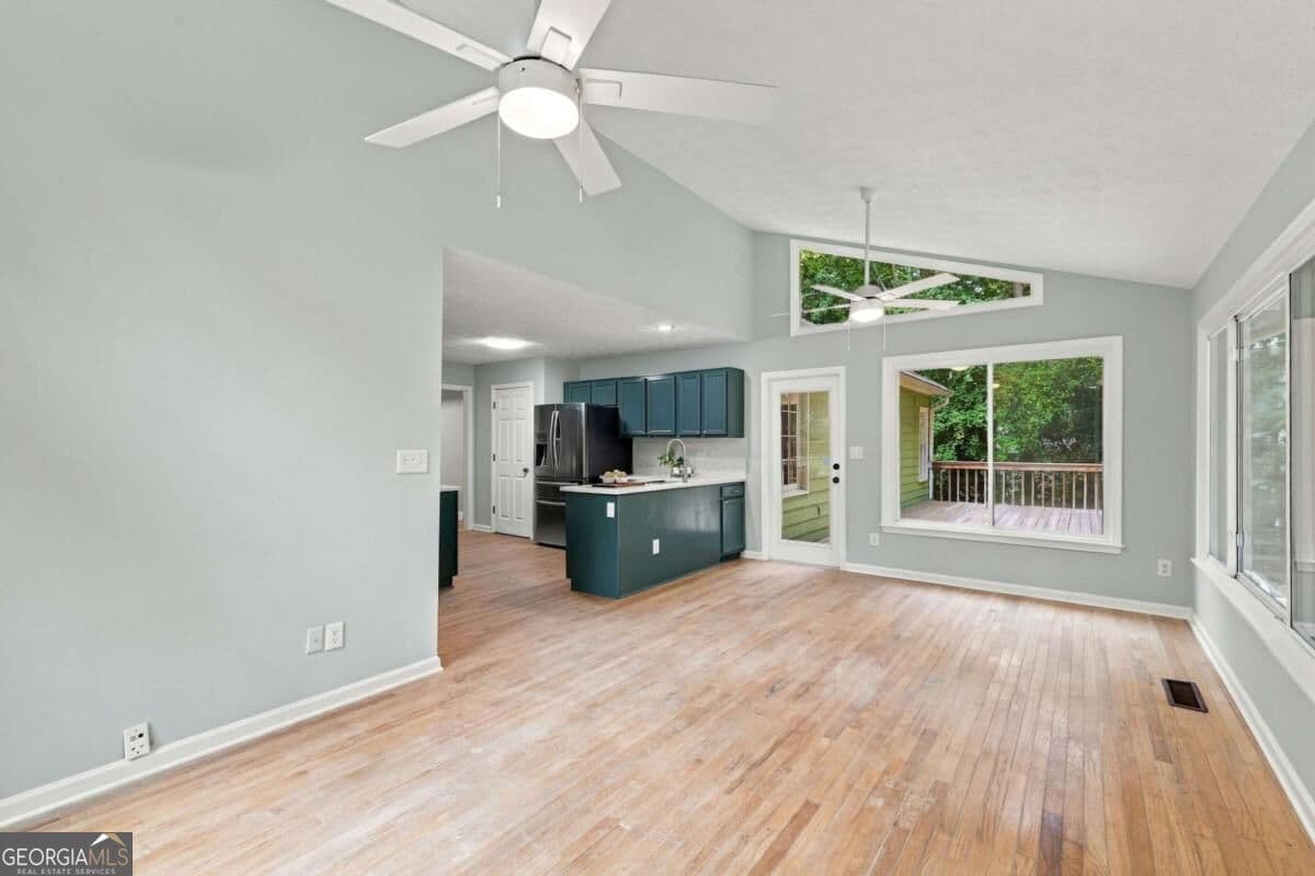 3 bedroom, 2 bathroom, 2,677 sq ft single family residence for sale at 210 Crabapple Lane, Powder Springs, GA 30127 — photo 8