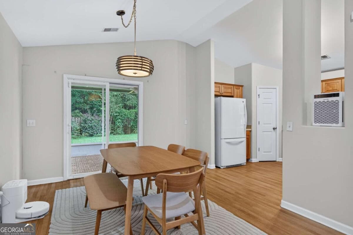 3 bedroom, 2 bathroom, 1,597 sq ft single family residence for sale at 137 Spring Lakes Drive, Savannah, GA 31407 — photo 4