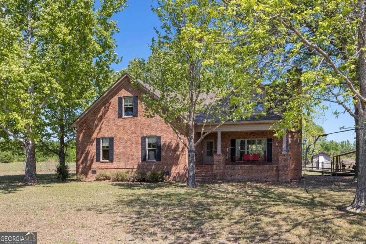 5 bedroom, 3 bathroom, 3,000 sq ft single family residence sold at 1747 Perkins Greenfork Road, Millen, GA 30442