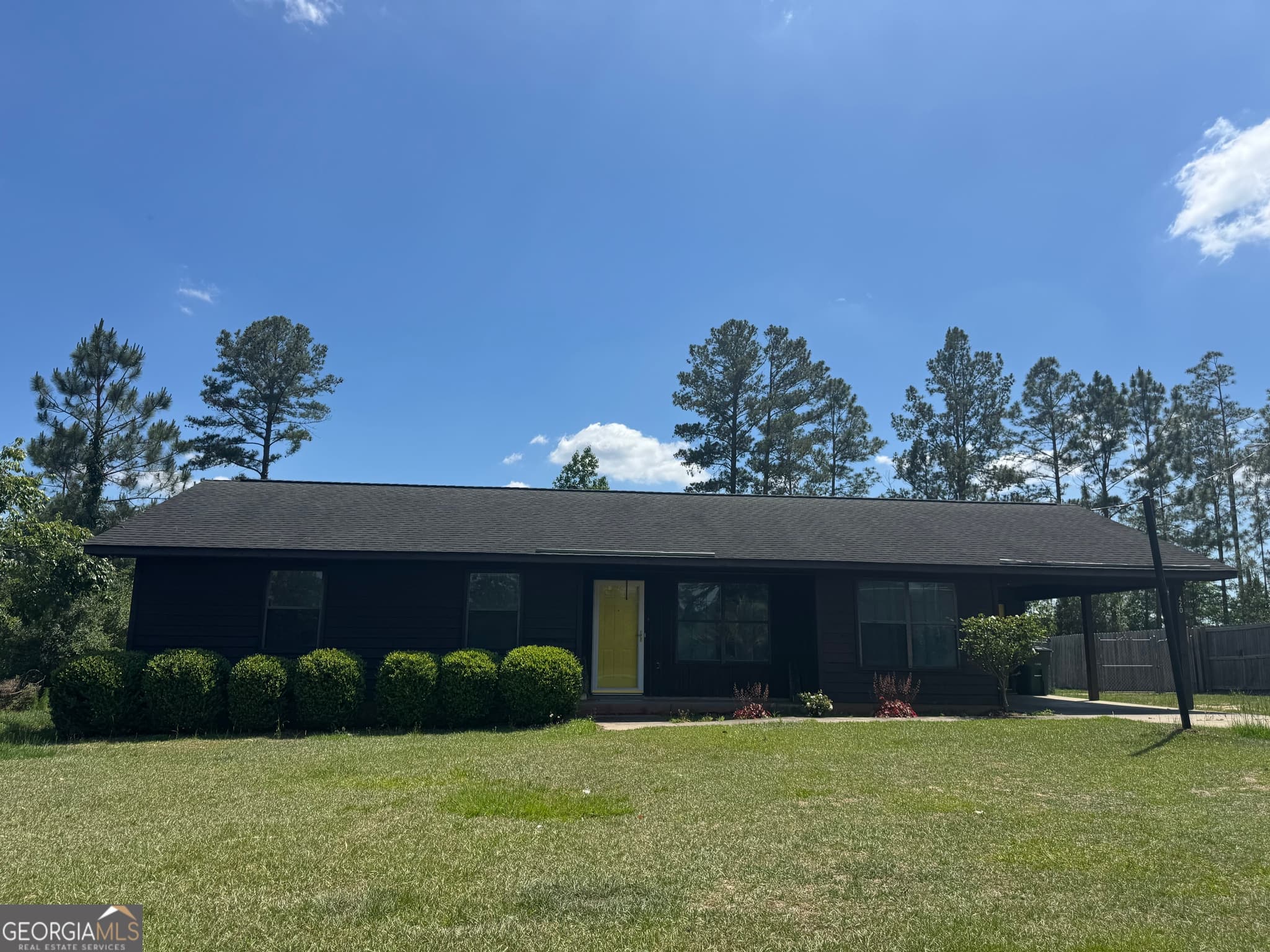 3 bedroom, 2 bathroom, 1,292 sq ft single family residence sold at 420 Wilson Avenue, Lyons, GA 30436