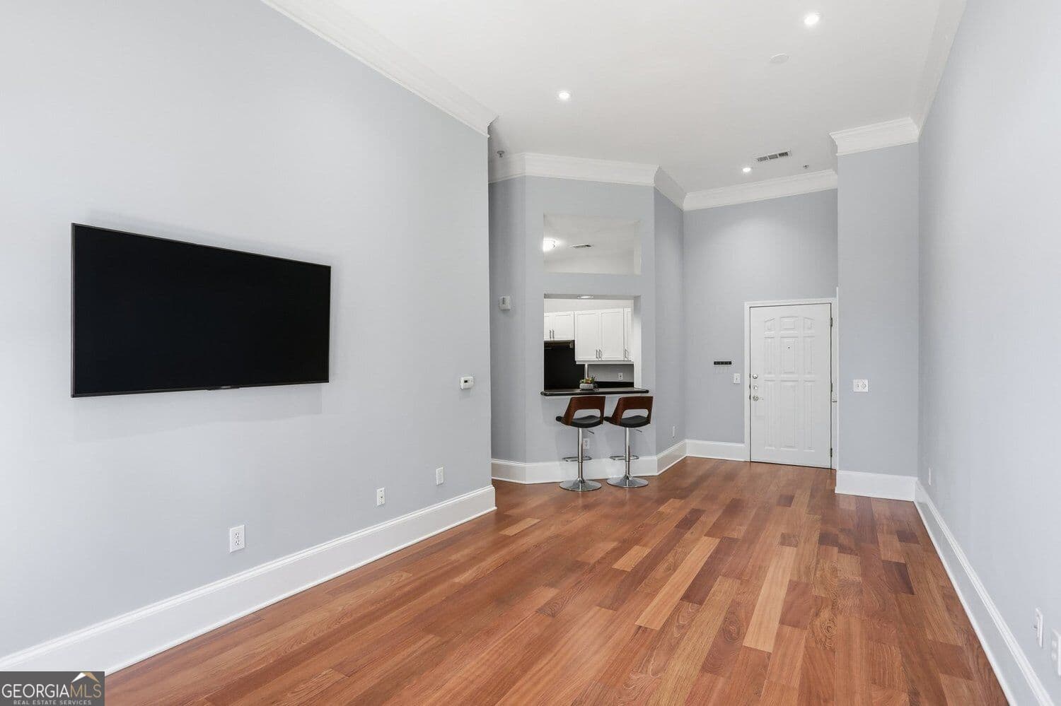 1 bedroom, 1 bathroom, 793 sq ft condominium for sale at 3334 Peachtree Road 1704, Atlanta, GA 30326 — photo 6