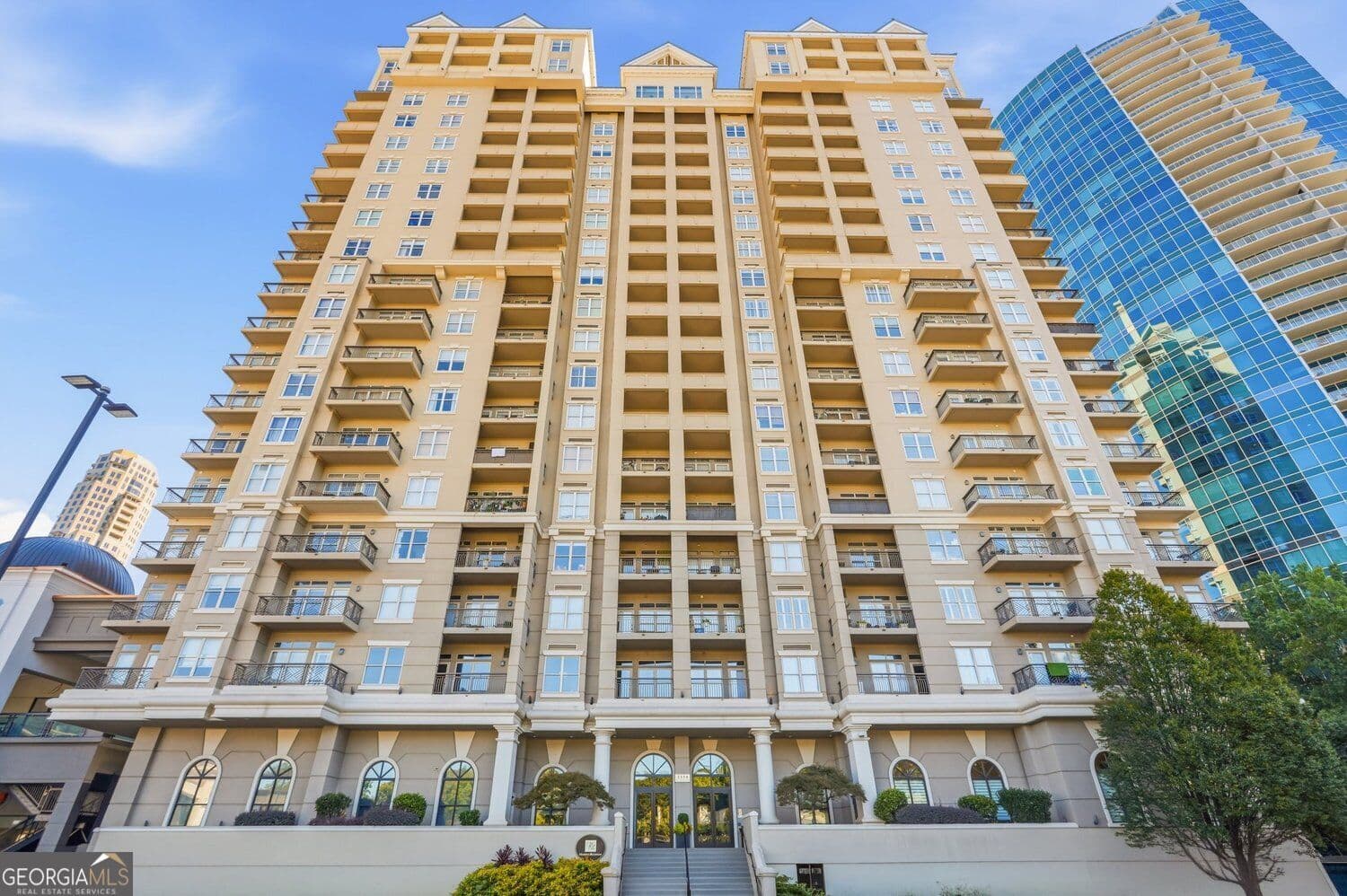 1 bedroom, 1 bathroom, 793 sq ft condominium for sale at 3334 Peachtree Road 1704, Atlanta, GA 30326 — photo 1 of 42