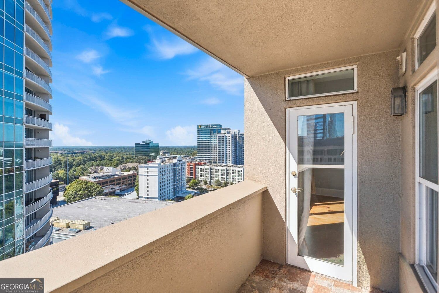 1 bedroom, 1 bathroom, 793 sq ft condominium for sale at 3334 Peachtree Road 1704, Atlanta, GA 30326 — photo 4