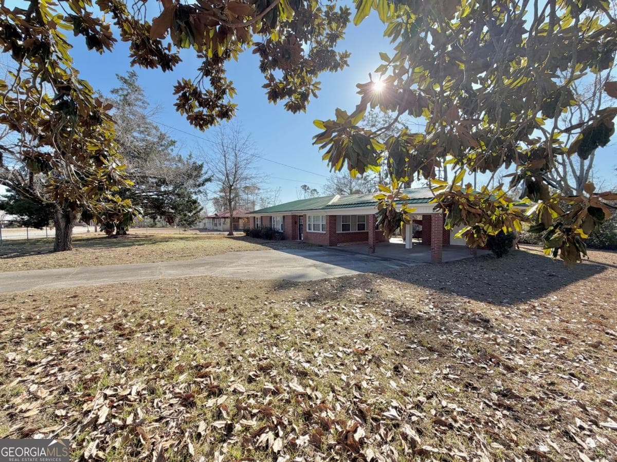 44 E Plum Street, Hazlehurst, GA 31539 — most recent listing photo