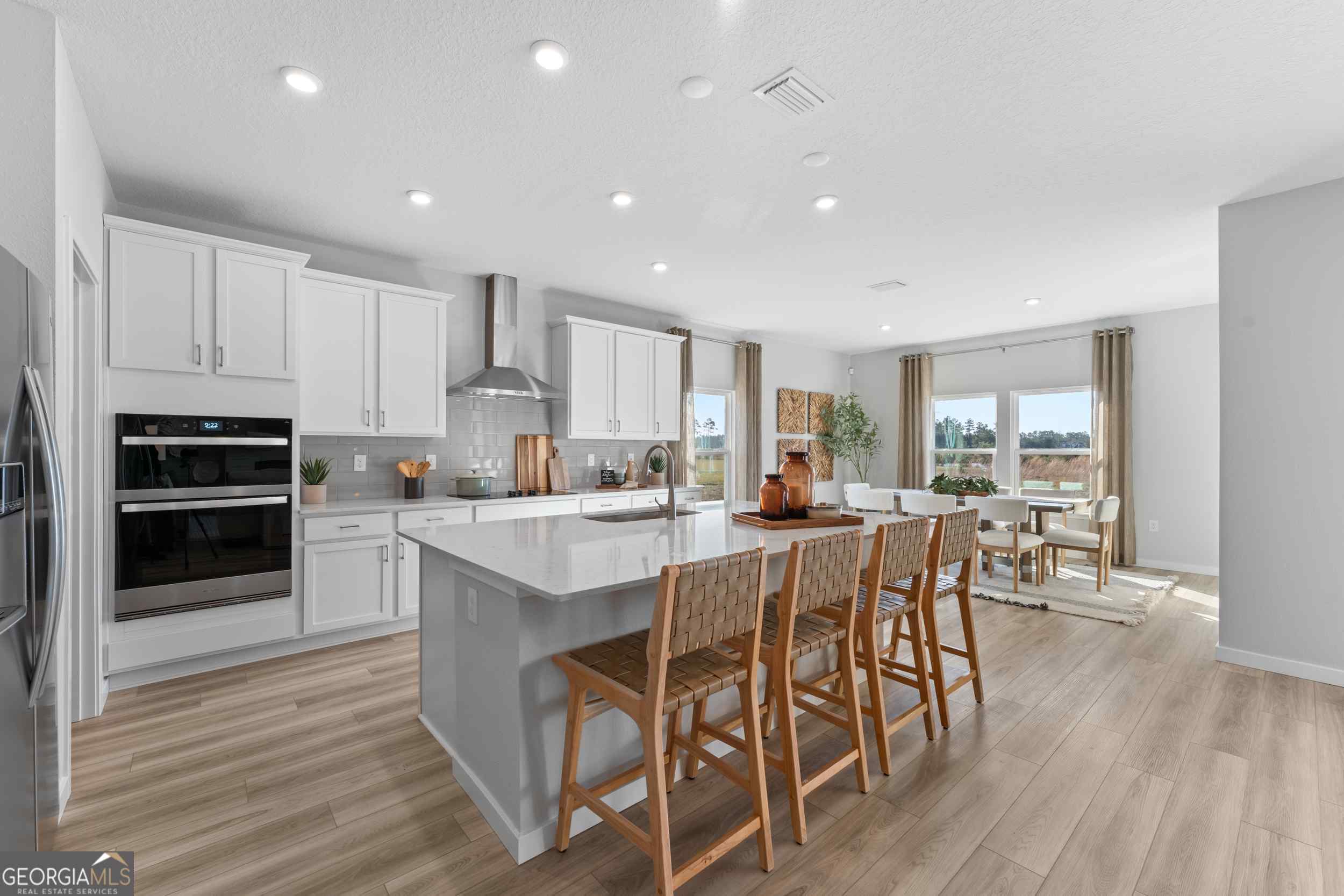 4 bedroom, 3 bathroom, 2,806 sq ft single family residence for sale at 381 Shoreline Drive, Kingsland, GA 31548 — photo 8