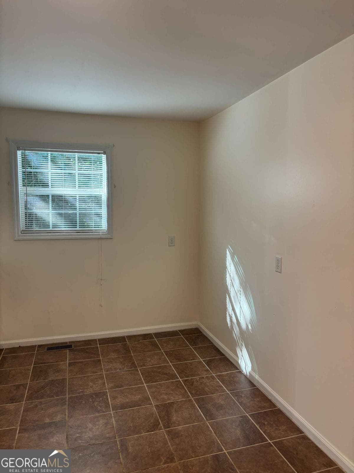 2 bedroom, 1 bathroom, 818 sq ft single family residence for rent at 150 Magnolia Street, Athens, GA 30606 for $1,600 a month — photo 5