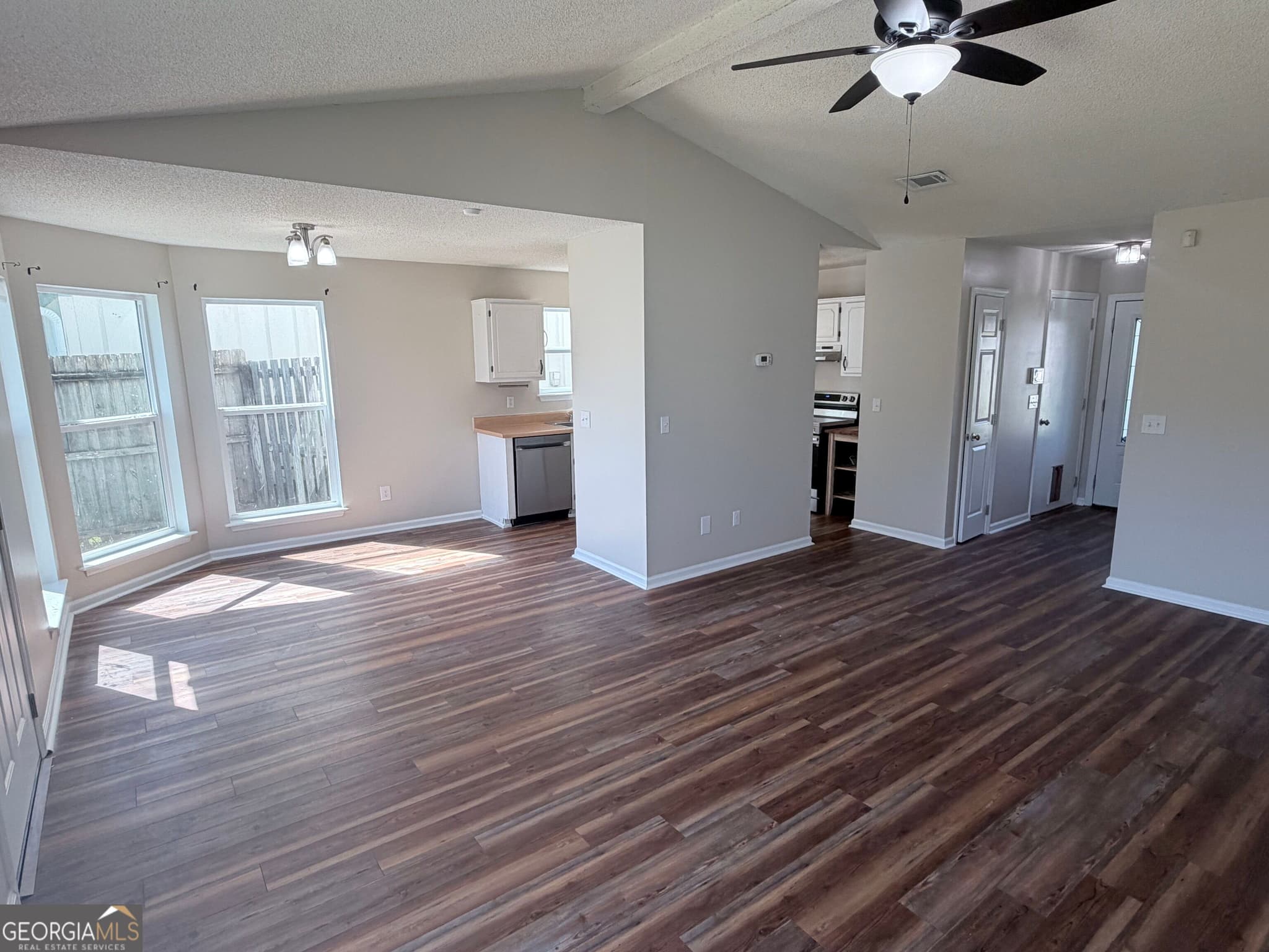 3 bedroom, 2 bathroom, 1,150 sq ft single family residence for rent at 308 Lakeview Drive, Kingsland, GA 31548 for $1,950 a month — photo 3