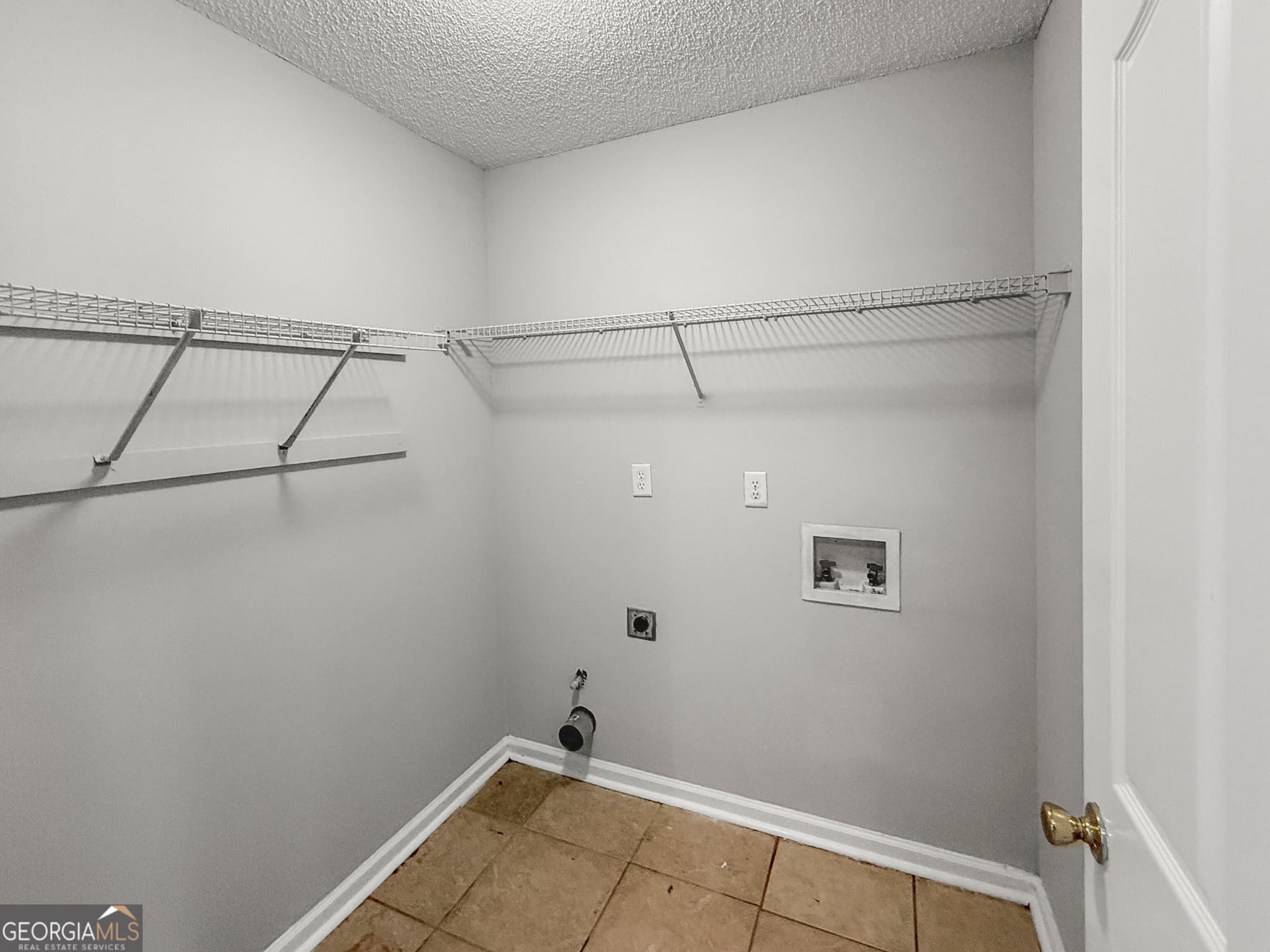 4 bedroom, 2.5 bathroom, 2,772 sq ft single family residence for rent at 10867 Knotty Pine Place, Hampton, GA 30228 for $1,995 a month — photo 6